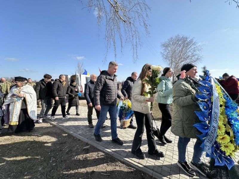 Миргородці провели в останню путь Героя Олексія Реута 