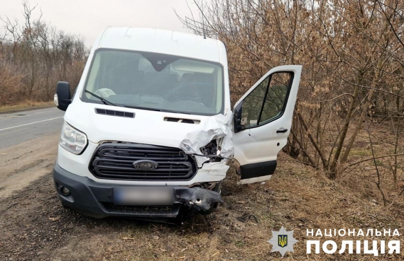 На Полтавщині поліцейський ВАЗ потрапив у страшну аварію. До лікарні госпіталізували трьох правоохоронців