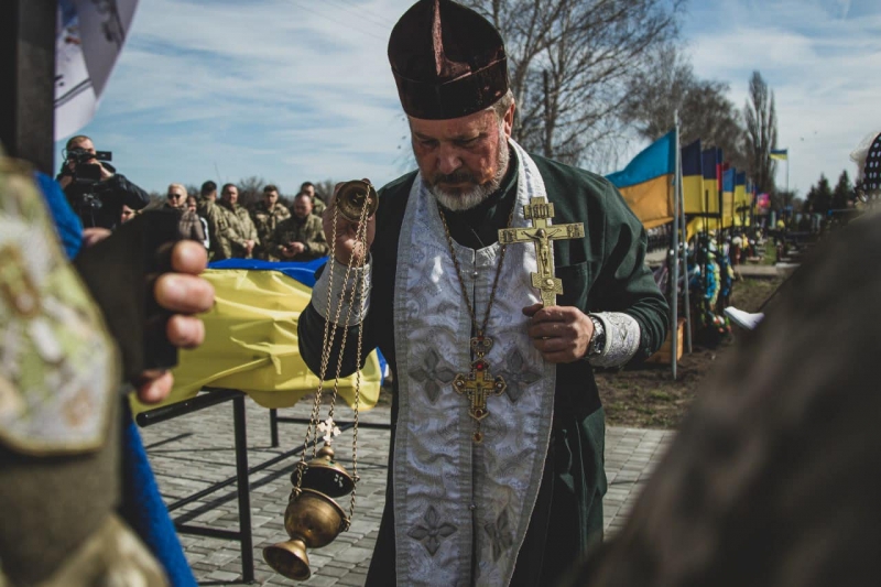 У Миргороді попрощалися з військовим льотчиком Дмитром Фішером 