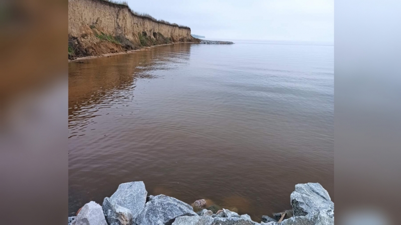 Підвищення рівня води в Кременчуцькому водосховищі може зруйнувати новозбудовану дамбу