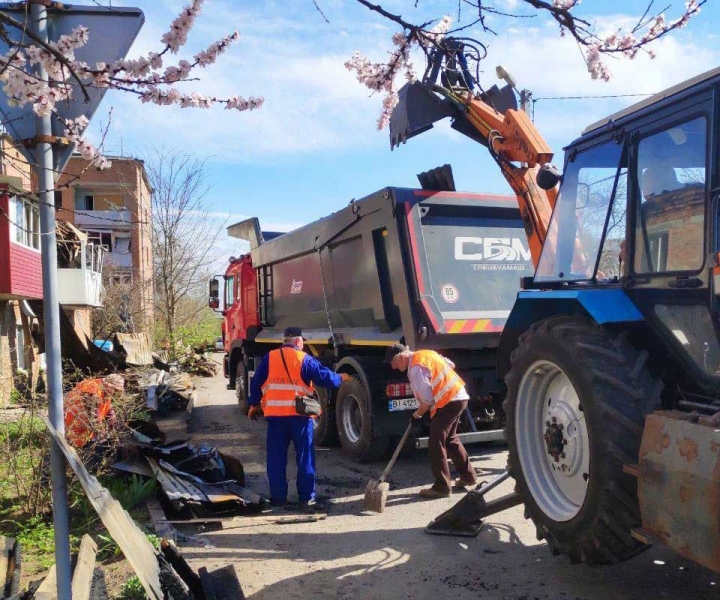 Подробиці влучання ворожої ракети в гуртожиток у Супрунівці — пошкоджено понад 30 будівель