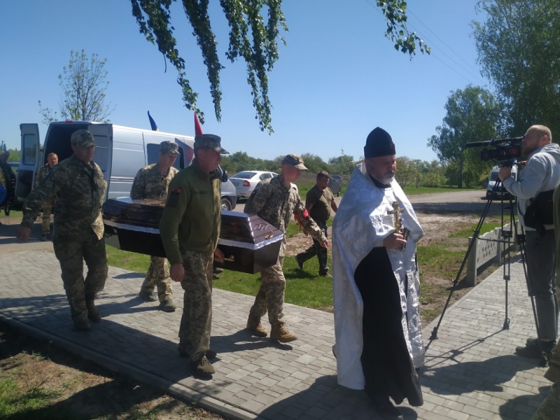 У Миргородській громаді попрощалися із Воїном Костянтином Костенком 