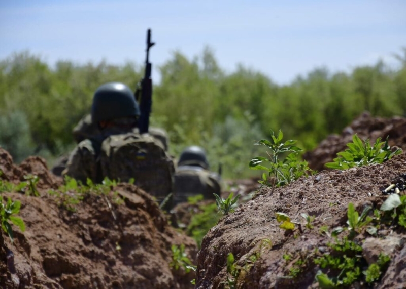 рашисти продовжують атакувати на кількох напрямках, найактивніше – на Покровському і Харківському, – Генштаб