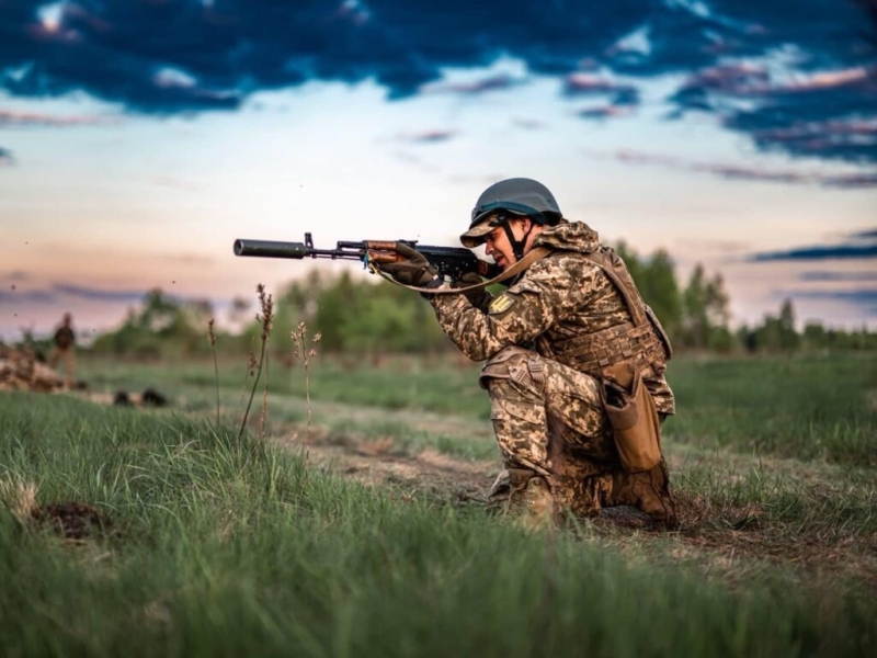 З початку доби на фронті — 62 боєзіткнення, «найгарячіше» на Покровському напрямку