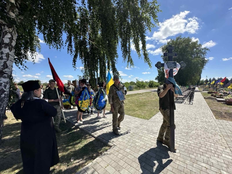 У Миргороді попрощалися з героєм-захисником Валентином Челканом