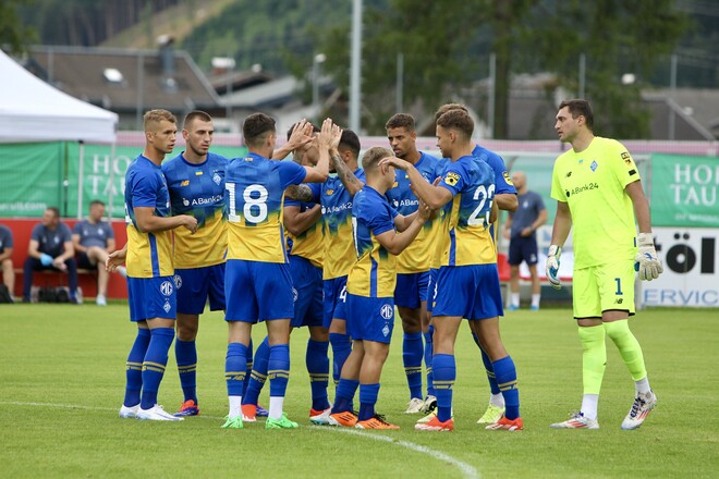 ВІДЕО. Емоції Шапаренка. Як у матчі Динамо ледь не сталася бійка