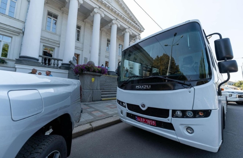 Полтавська міськрада придбала автобус Ataman з потенційною переплатою в майже 200 тис. грн