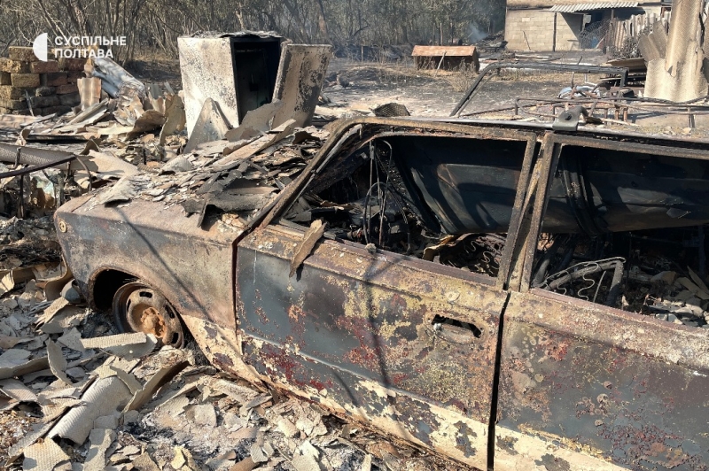 На Полтавщині через сильну пожежу горять села. Оприлюднили моторошні фото наслідків