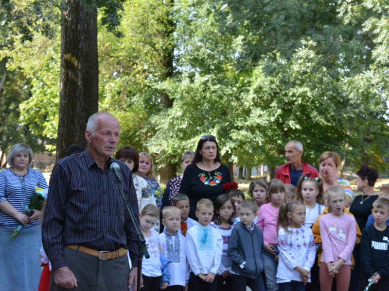 У Дібрівці вшанували пам’ять полеглих Героїв-односельців