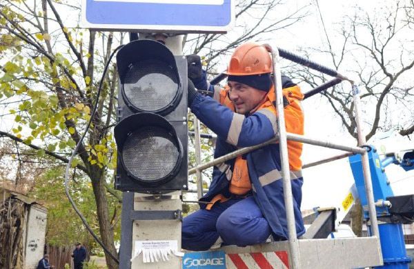 Полтава докупила 17 акумуляторів за 6 млн грн, щоби закрити потребу в автономному живленні світлофорів