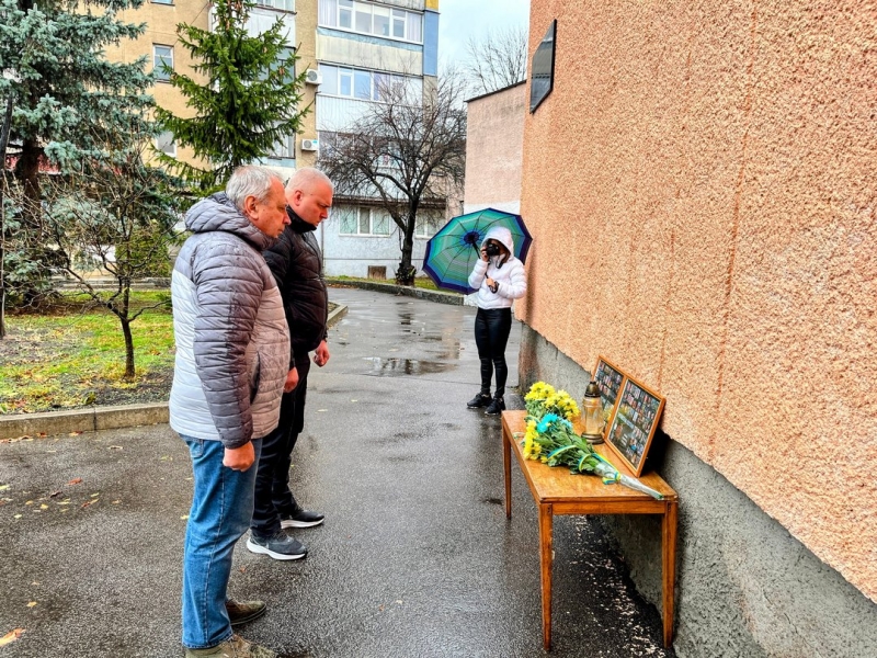 У Миргородській громаді вшанували пам’ять усіх, хто віддав своє життя за Україну