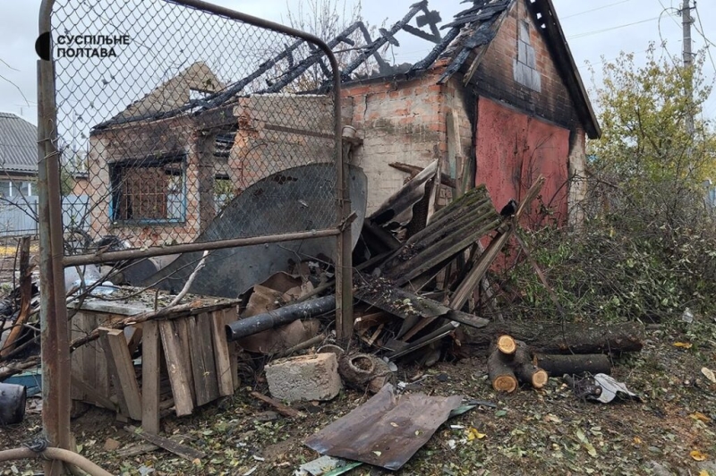 “Воно гуділо, а потім бахнуло”. Показали наслідки ворожої атаки по Полтавській громаді